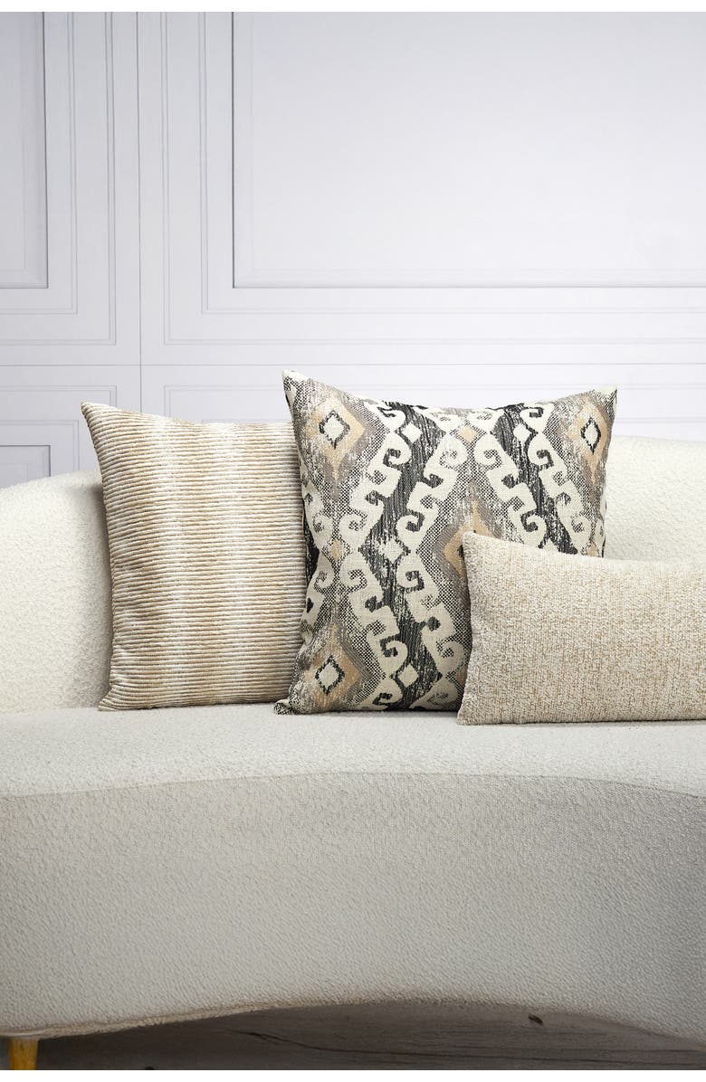 Elaine Smith Comfort Honey Luxe Chenille Indoor
Outdoor Woven Accent Pillow, Alternate, color, Honey