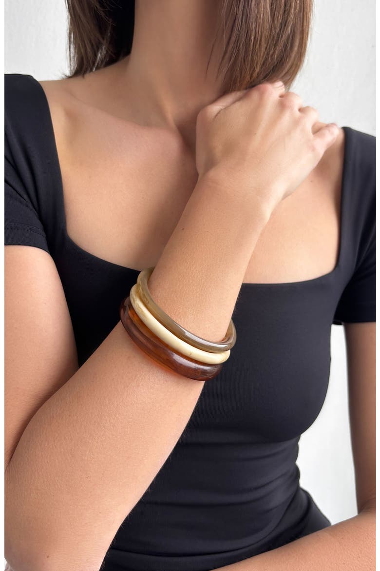 Set of 3 Resin Bangle Bracelets, Alternate, color, BROWN/ WHITE