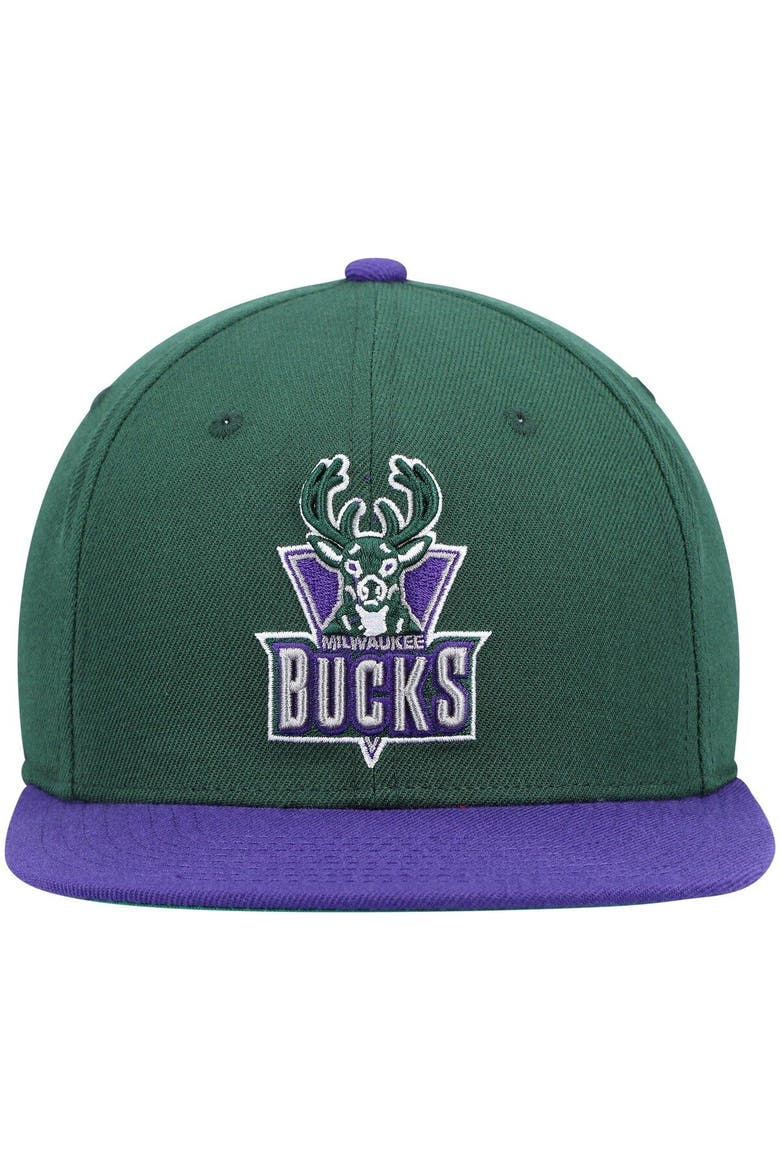 Men's Mitchell & Ness Green/Purple Milwaukee Bucks Hardwood Classics Team Two-Tone 2.0 Snapback Hat, Alternate, color, Hunter Green