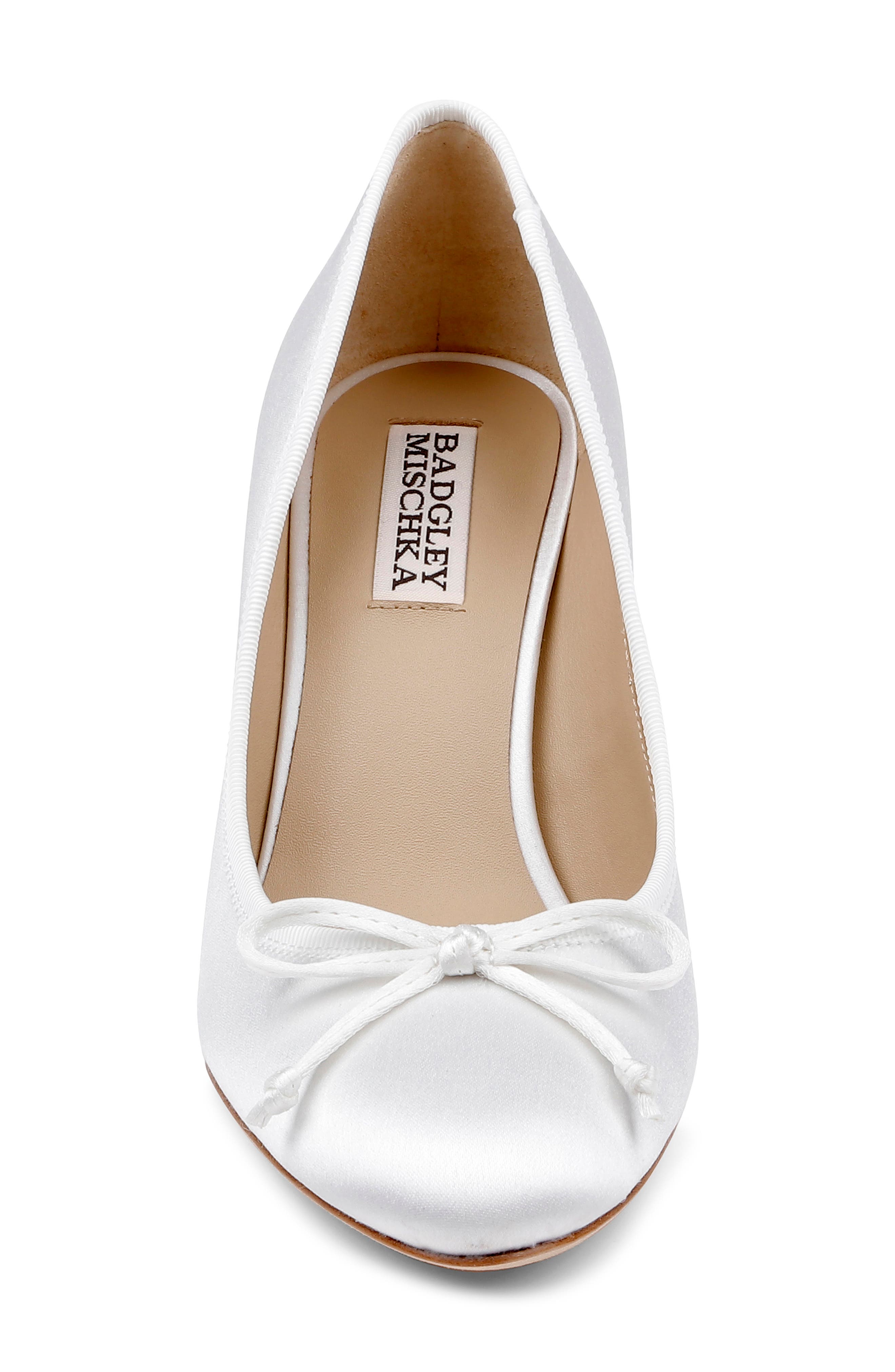 BADGLEY MISCHKA Omaria Pump, Alternate, color, White Satin