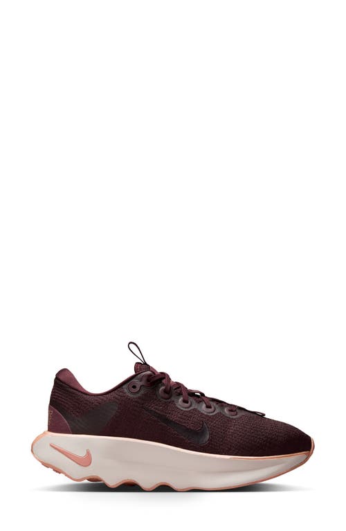 Nike Motiva Road Runner Walking Shoe