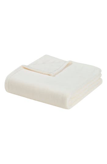 Tahari Plush Throw Blanket In Marshmellow