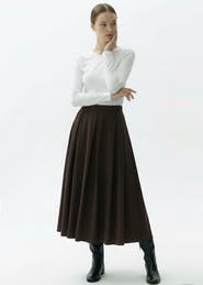 Exquise Jakayla Chic Pleated Midi Skirt