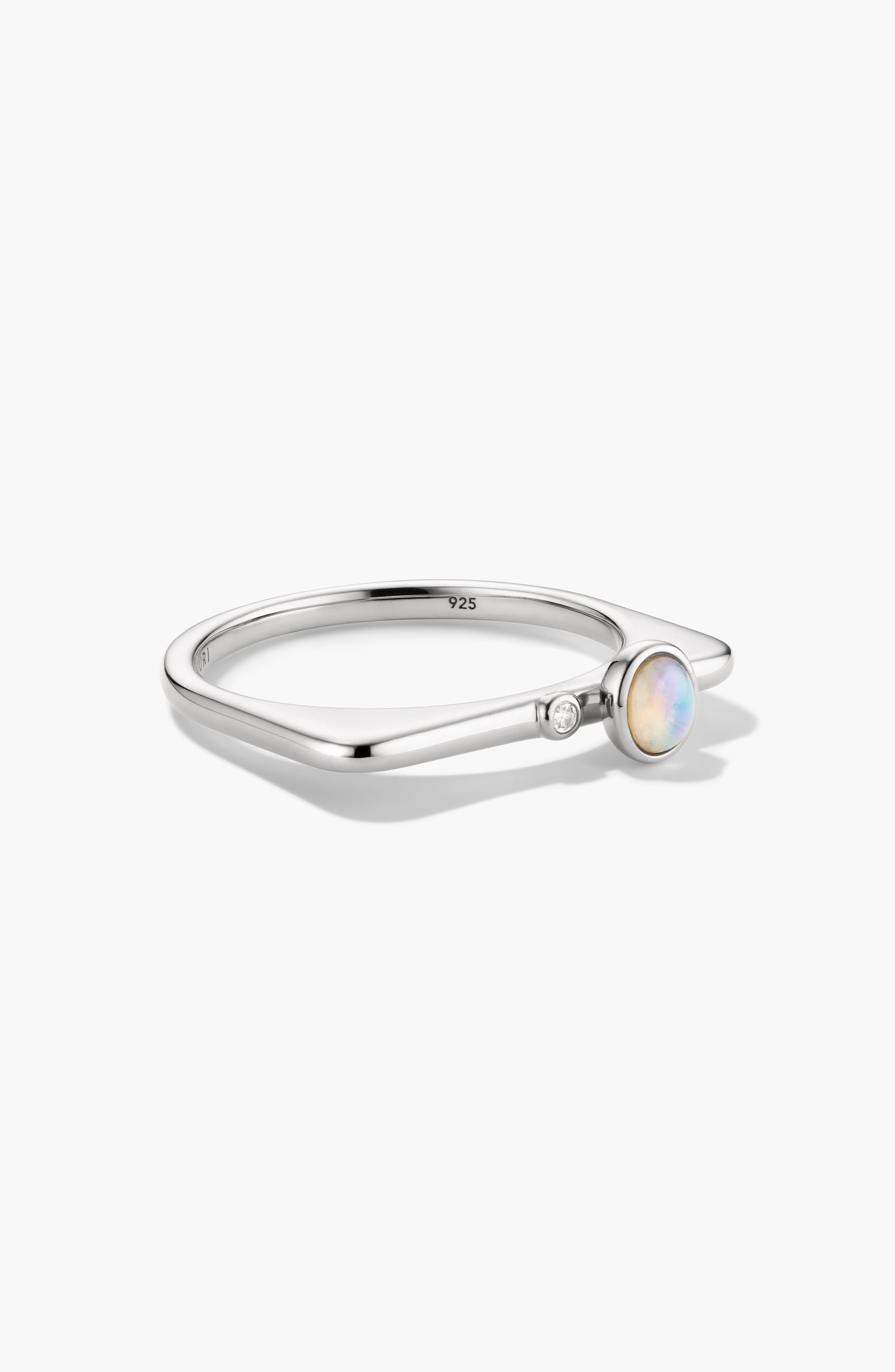 Silver / Opal
