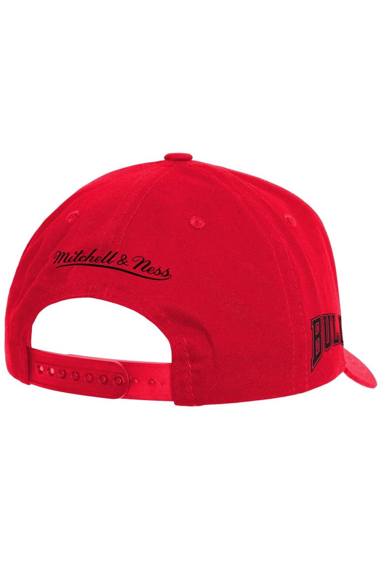 Men's Mitchell & Ness Red Chicago Bulls Fire Red Pro Crown Snapback Hat, Alternate, color, Red