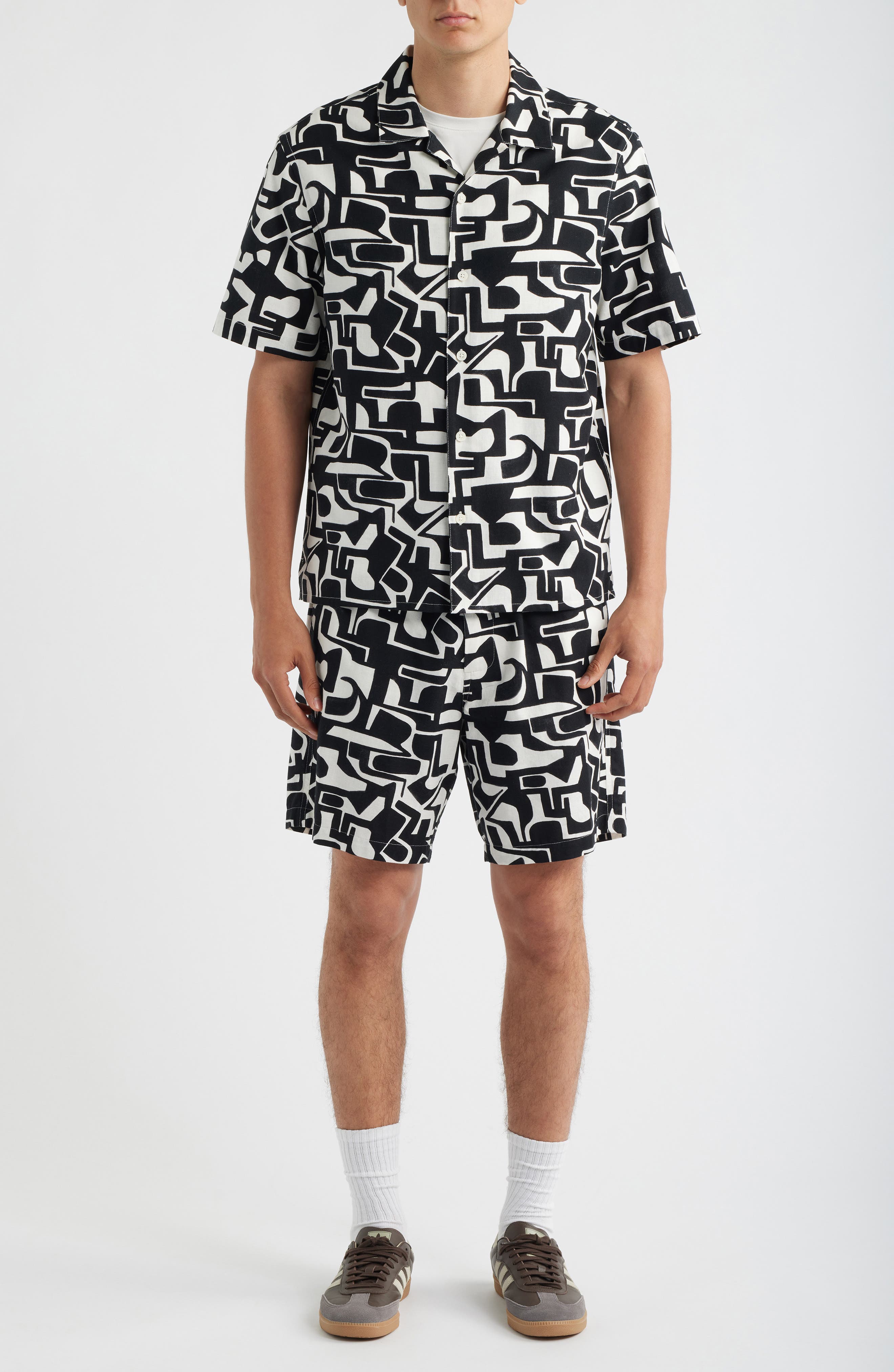 selected BLACK / ECRU
