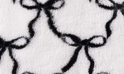 Artisan 34 Bow Faux Fur Throw Blanket In Black