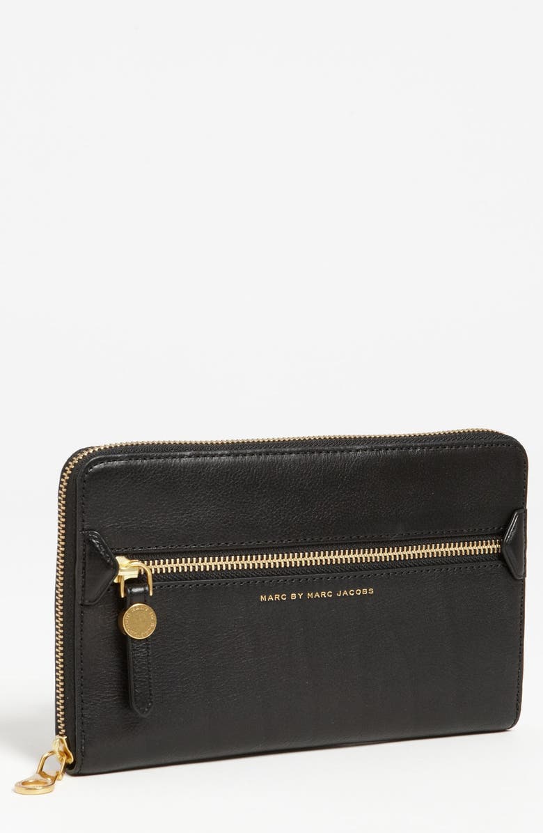 Marc Jacobs MARC BY MARC JACOBS 'Globetrotter' Travel Wallet, Main, color, 