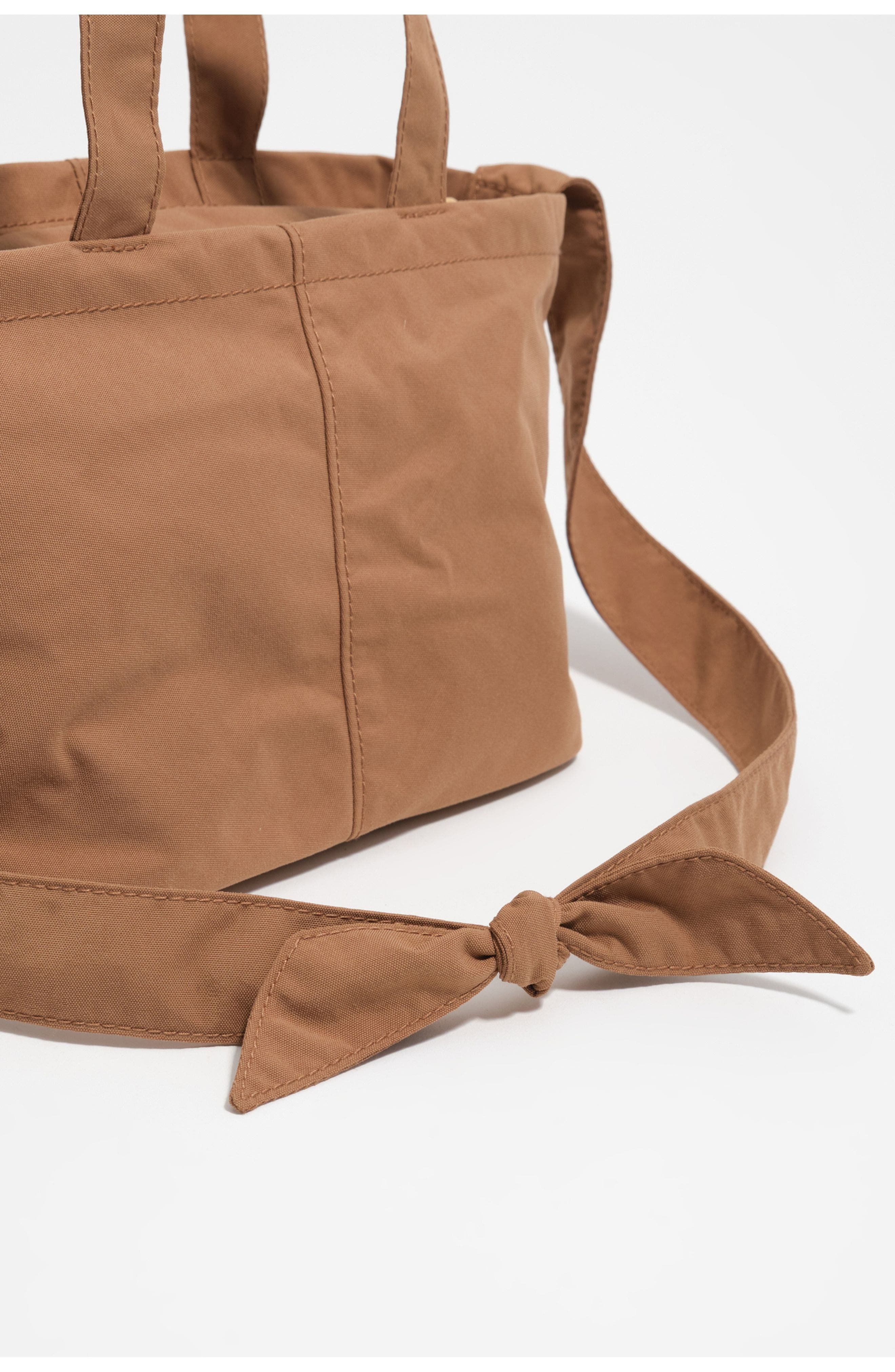 Bimba y Lola Metal Logo Crossbody Bag, Alternate, color, Cinnamon