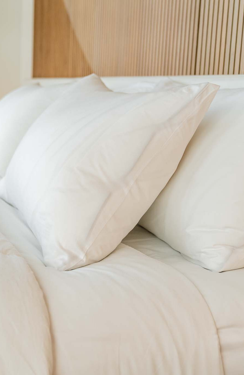 FluffCo | Hotel Comfort Down Feather Pillow, Alternate, color, Standard / Soft Fluff
