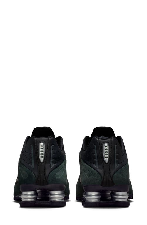 Nike Shox R4 Sneaker In Black