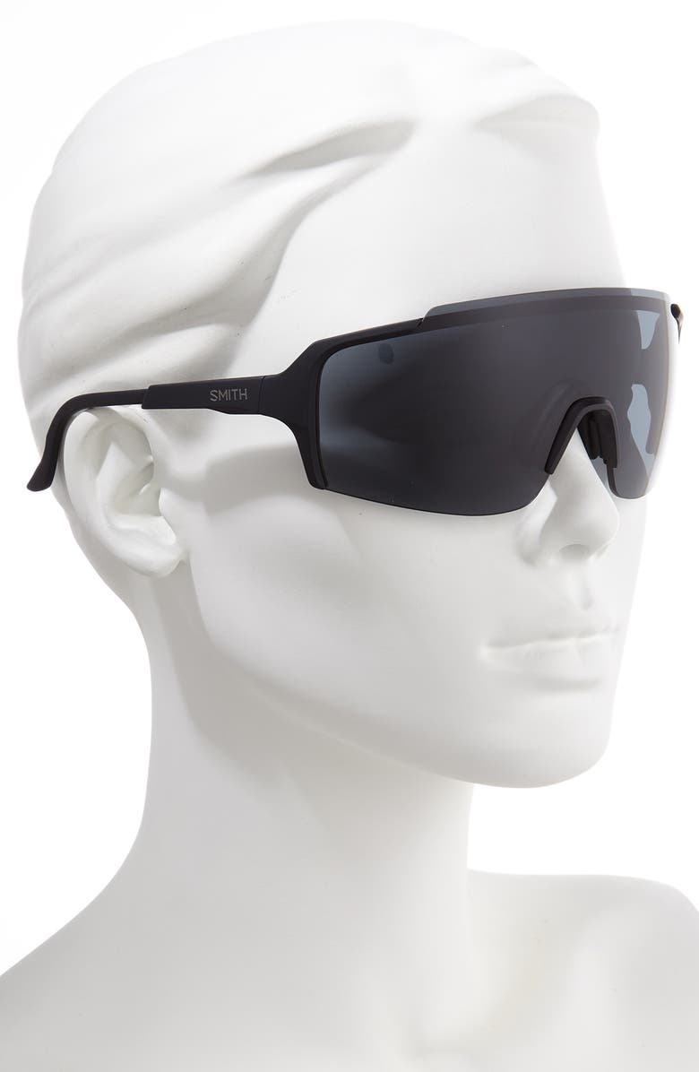 Smith Flywheel 160mm ChromaPop<sup>™</sup> Shield Sunglasses, Alternate, color, Matte Black/ Black
