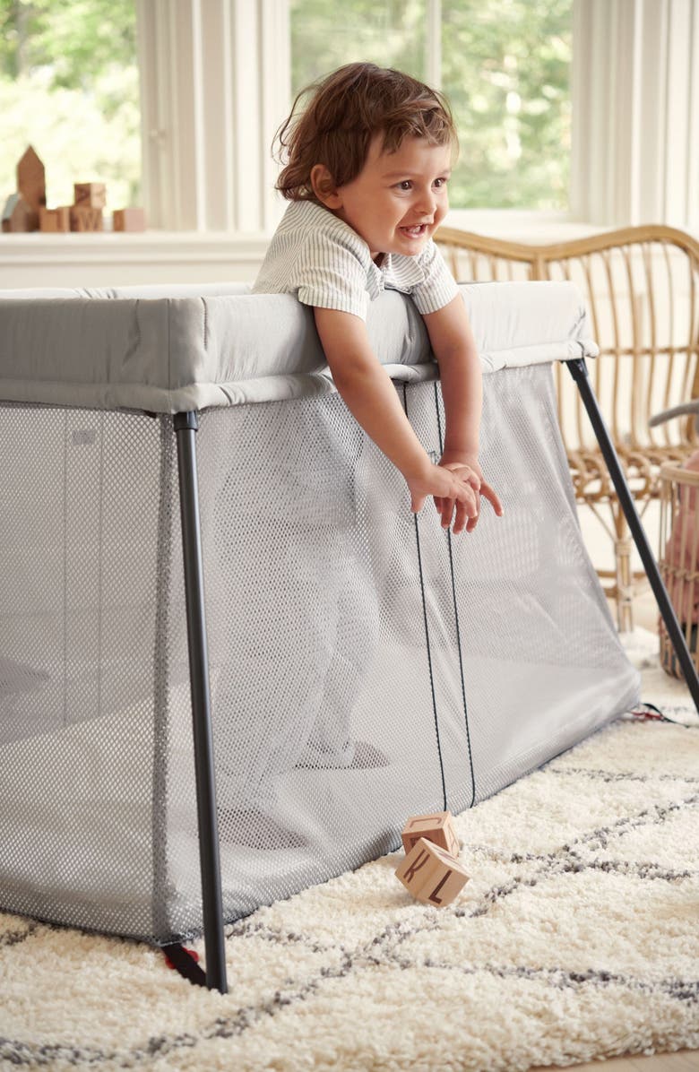 BabyBjörn Travel Crib & Sheet Bundle, Alternate, color, Silver