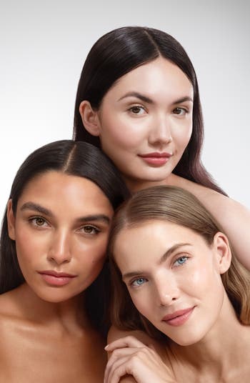 Chantecaille ジャストスキン ファンデーション Just Skin Tinted Moisturizer Sunscreen Broad Spectrum SPF 15