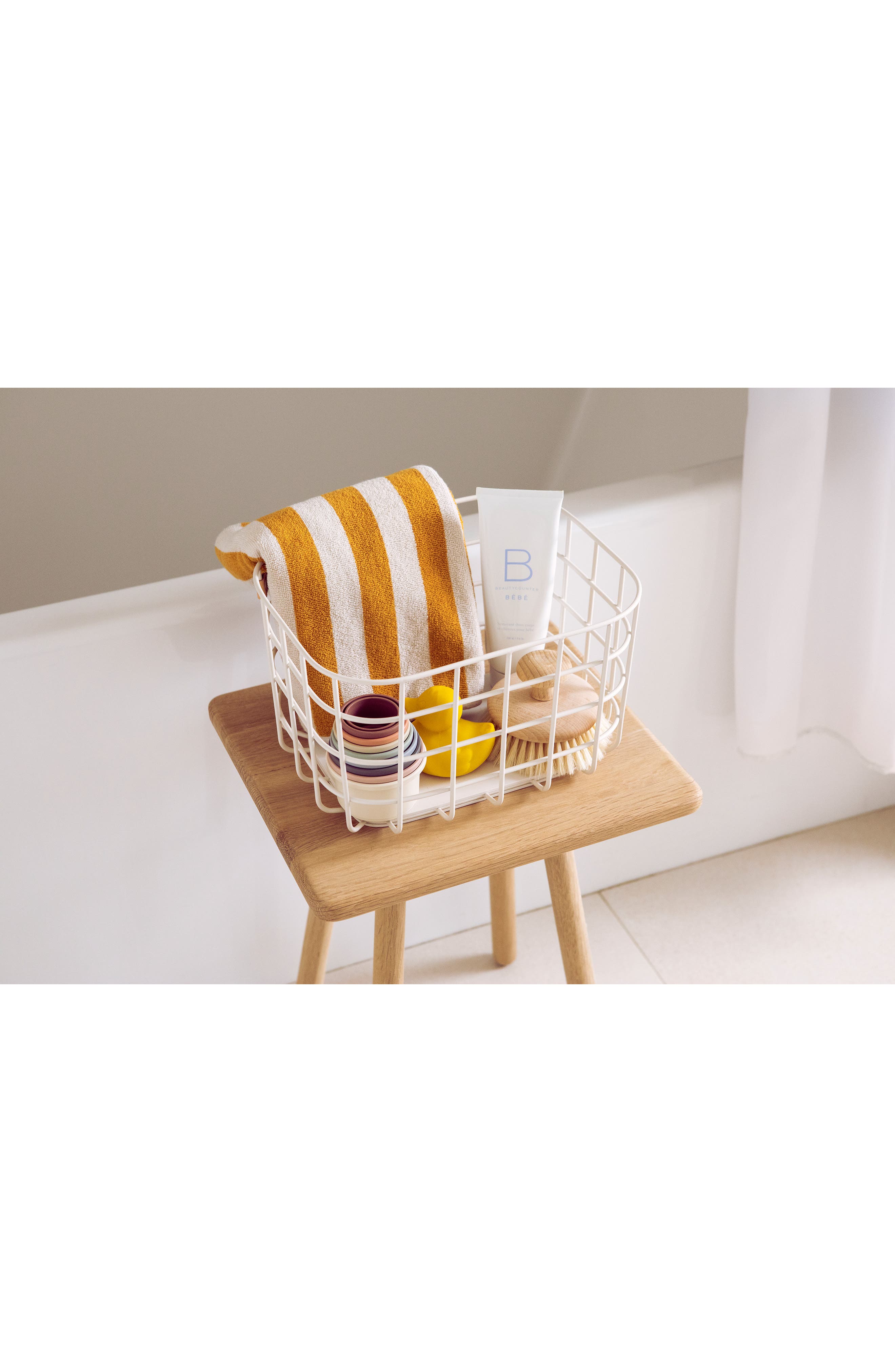 Open Spaces Wire Baskets - Thumbnail 2
