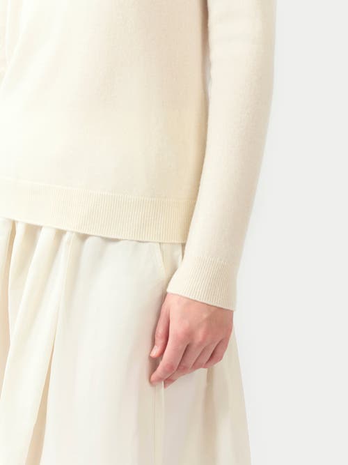 Gobi Cashmere Essential Cashmere Crewneck Sweater In White