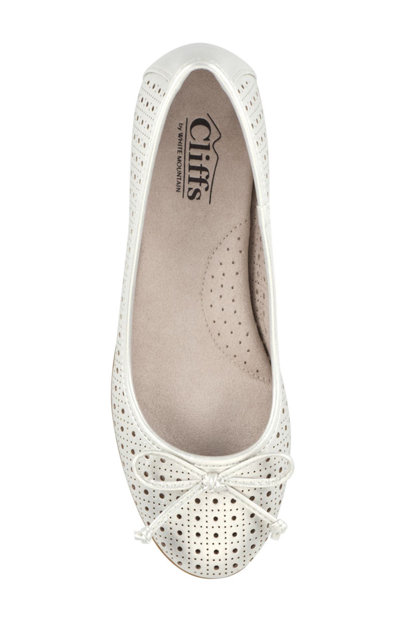 CLIFFS BY WHITE MOUNTAIN Cheryl Ballet Flat, Alternate, color, Platino/ Metallic/ Smooth