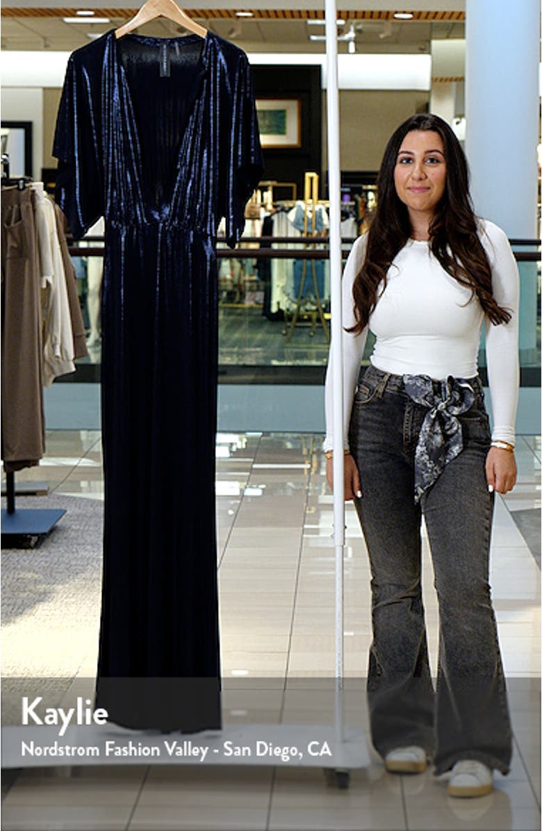 Obie Cover-Up Gown, sales video thumbnail