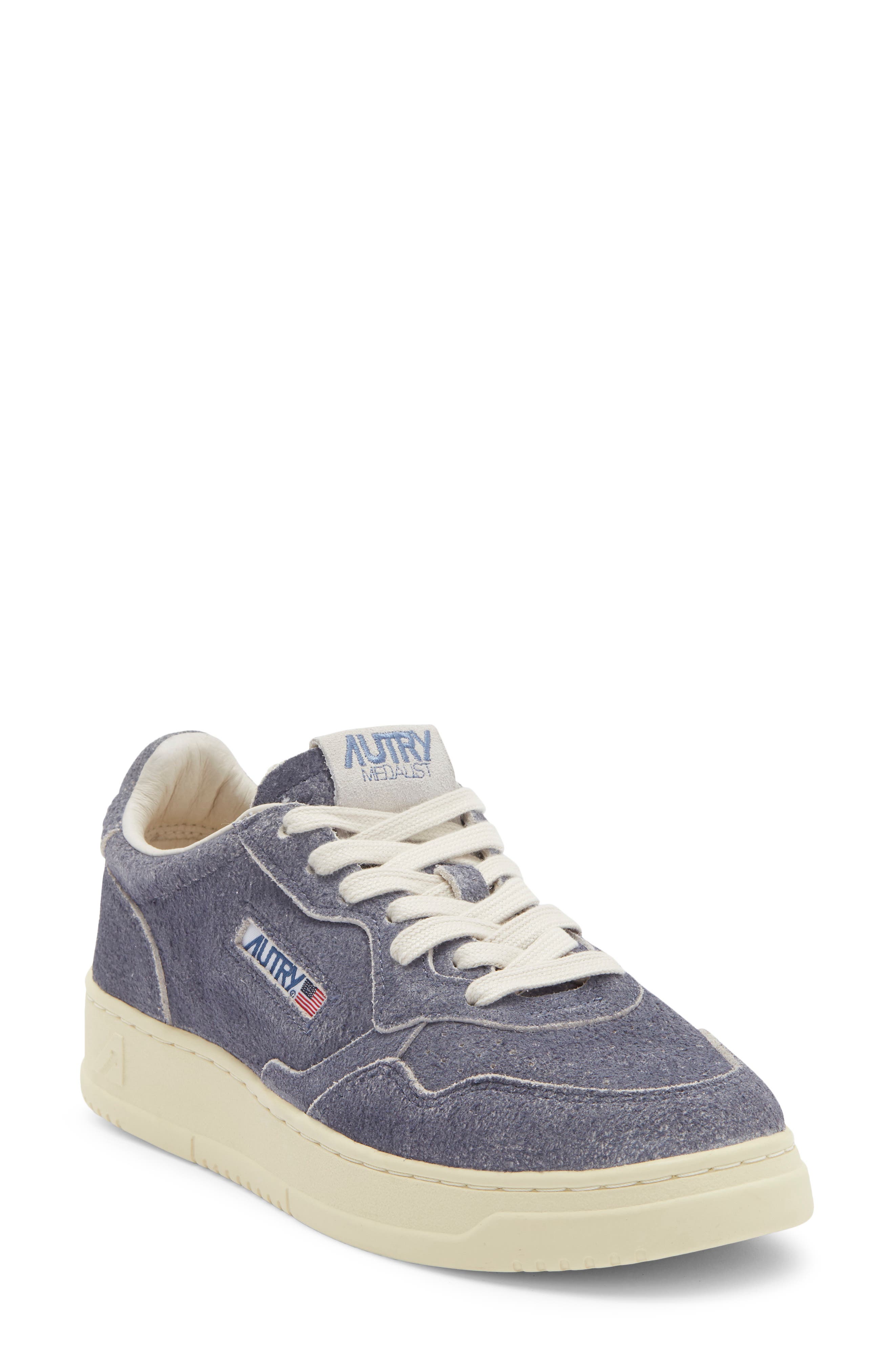 Medalist Low Sneaker