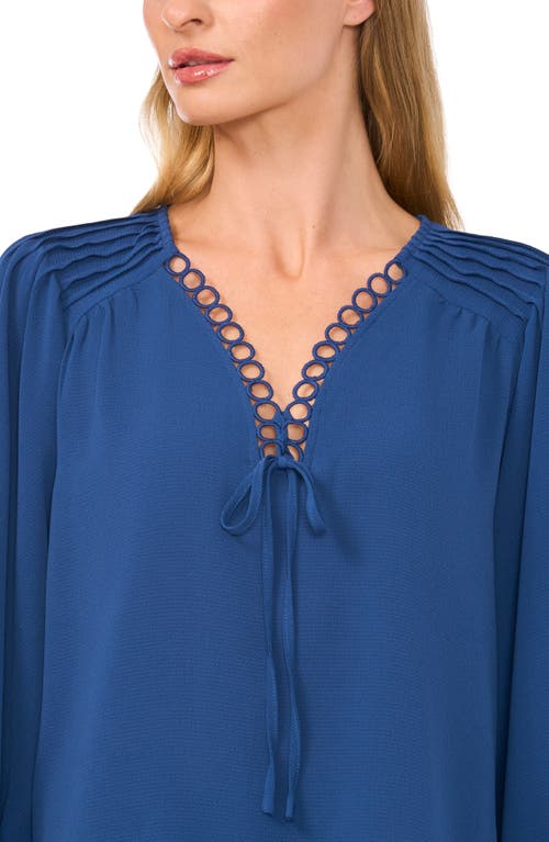 Cece Circle Trim Pintuck Top In Blue