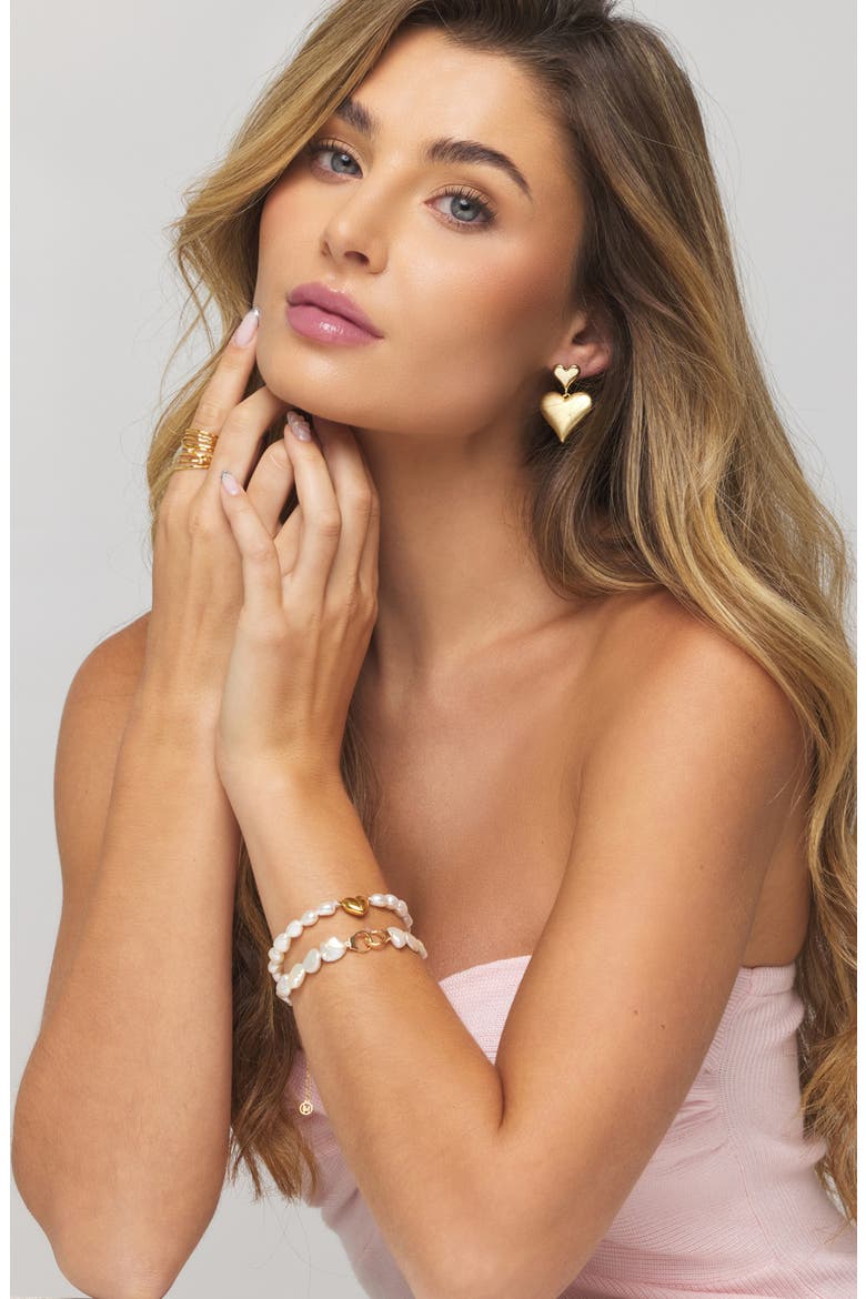 Sea of Love Freshwater Pearl Bracelet, Alternate, color, GOLD / WHITE
