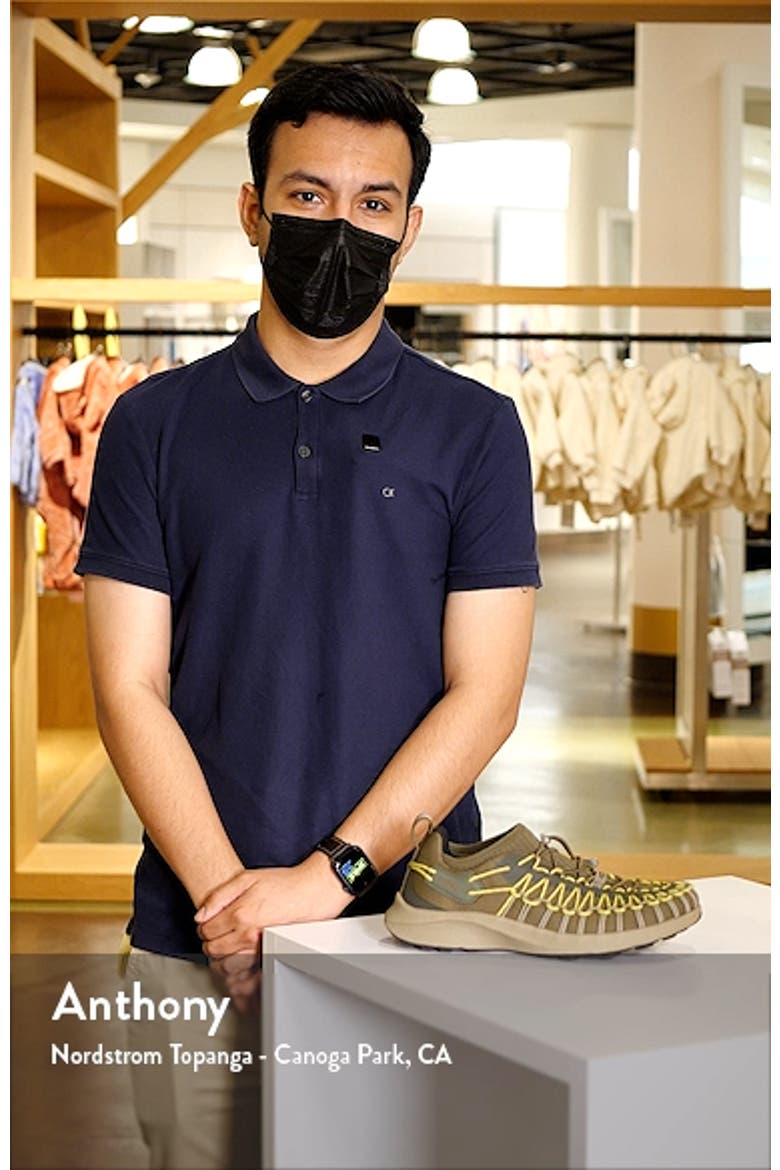 Uneek Sneaker video