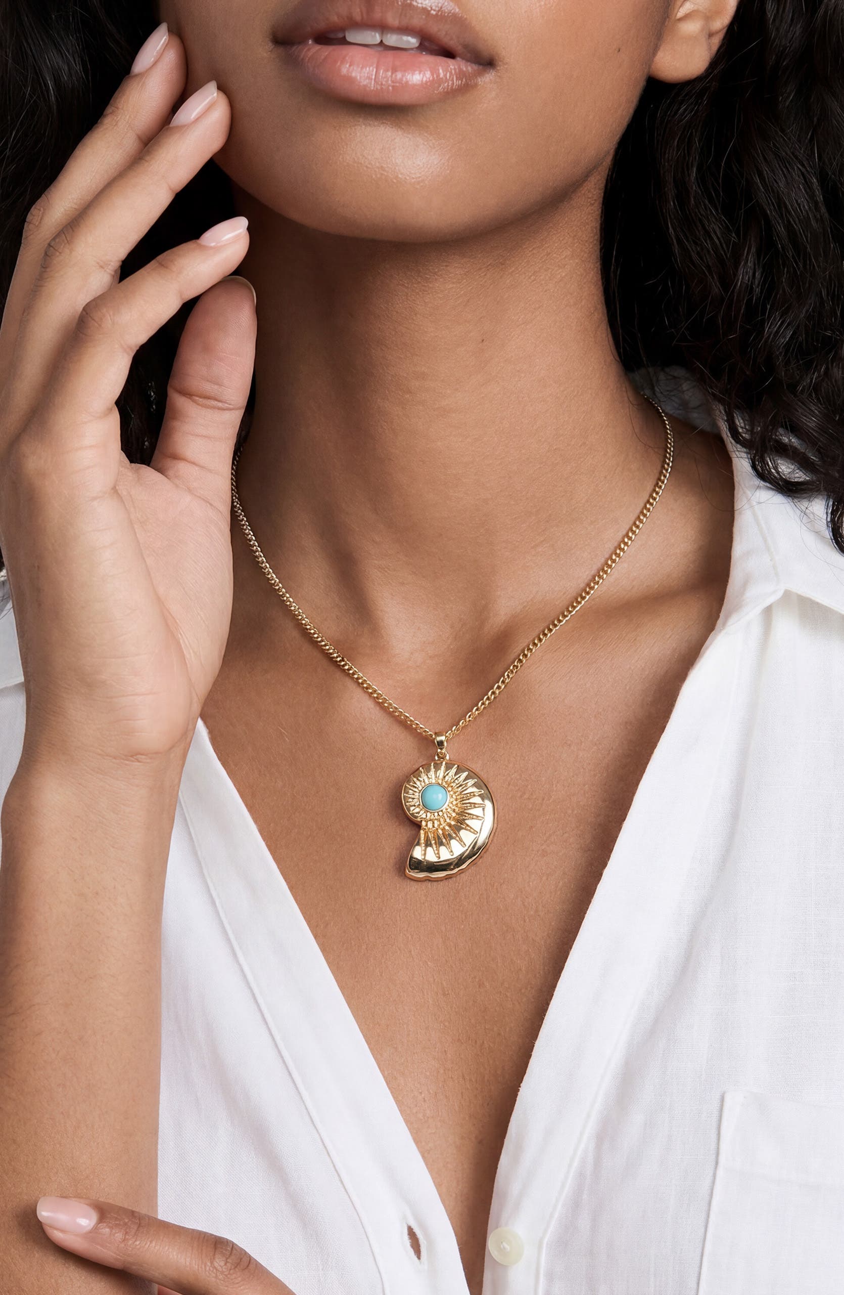 Ettika Conch Shell Pendant Necklace (Women) | Nordstromrack