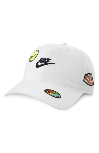 Nike Kids' Logo Toss Patch Club Baseball Cap In White