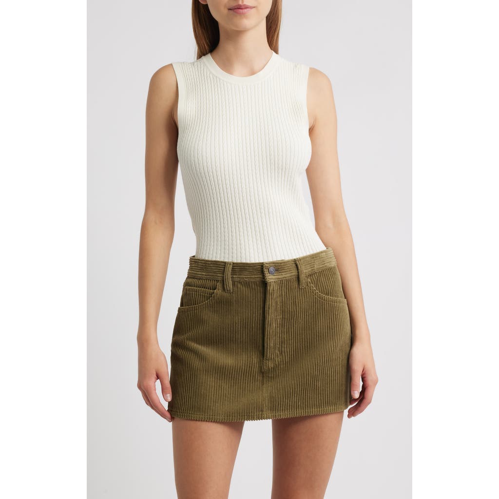 Frame The Fine Cable Sleeveless Sweater In White