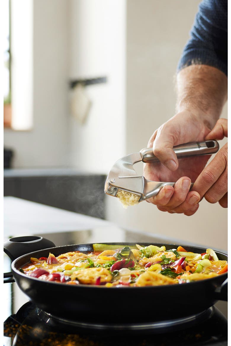 Ceramic Serving Pan, Black 11", 2.6qt, Alternate, color, Black