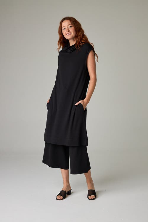 Eavolu Baikal Eco-luxe Fleece Crop Pant In Black