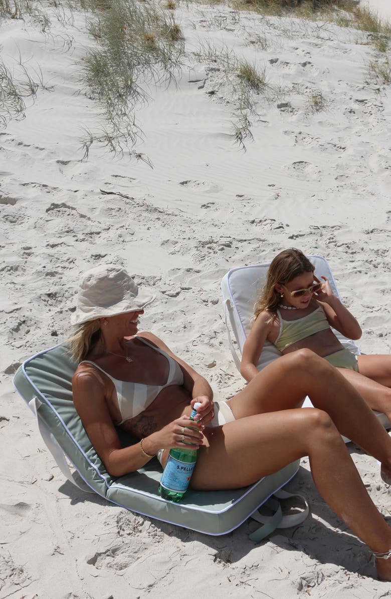 Sunnylife Take Anywhere Folding Chair, Alternate, color, Green