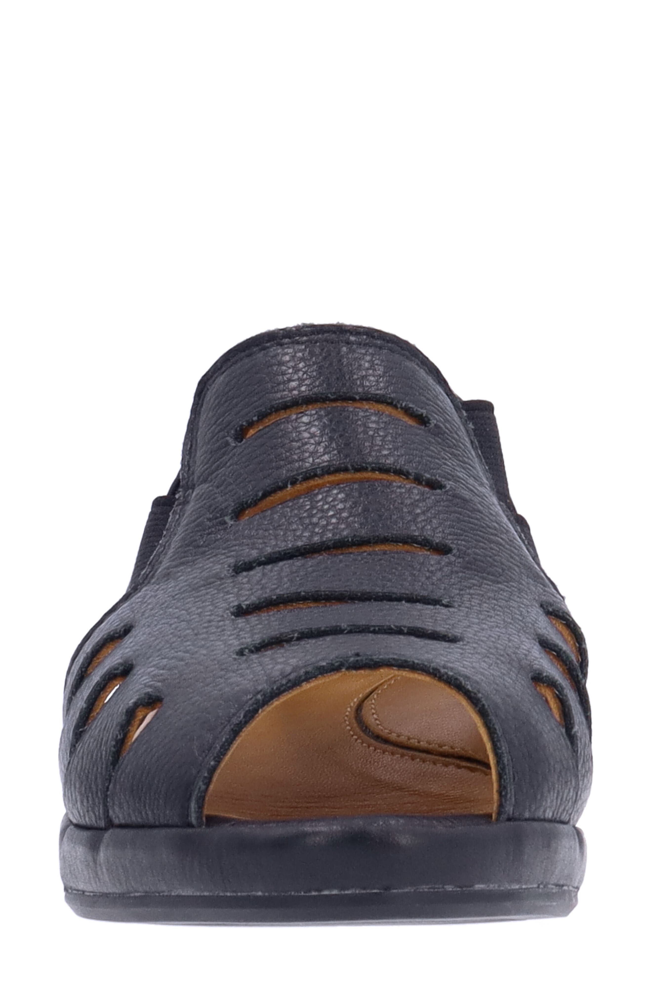 L'Amour des Pieds Bayla Wedge Sandal, Alternate, color, Black