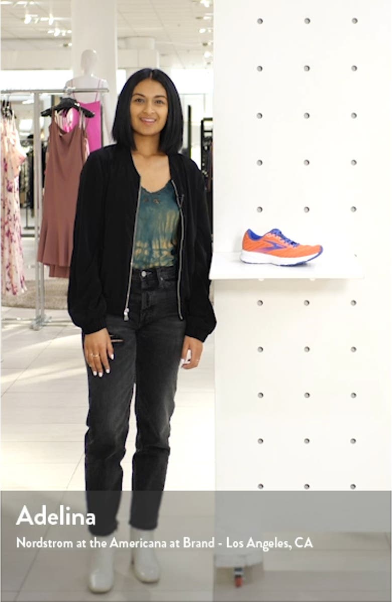 Launch 7 Running Shoe, sales video thumbnail