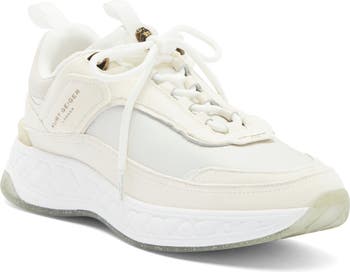Kensington Sneaker (Women)<br />