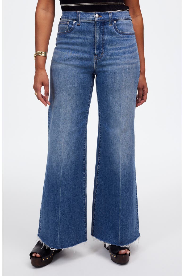 The Curvy Flared Wide Leg Crop Jeans, Main, color, ONEIDA WASH