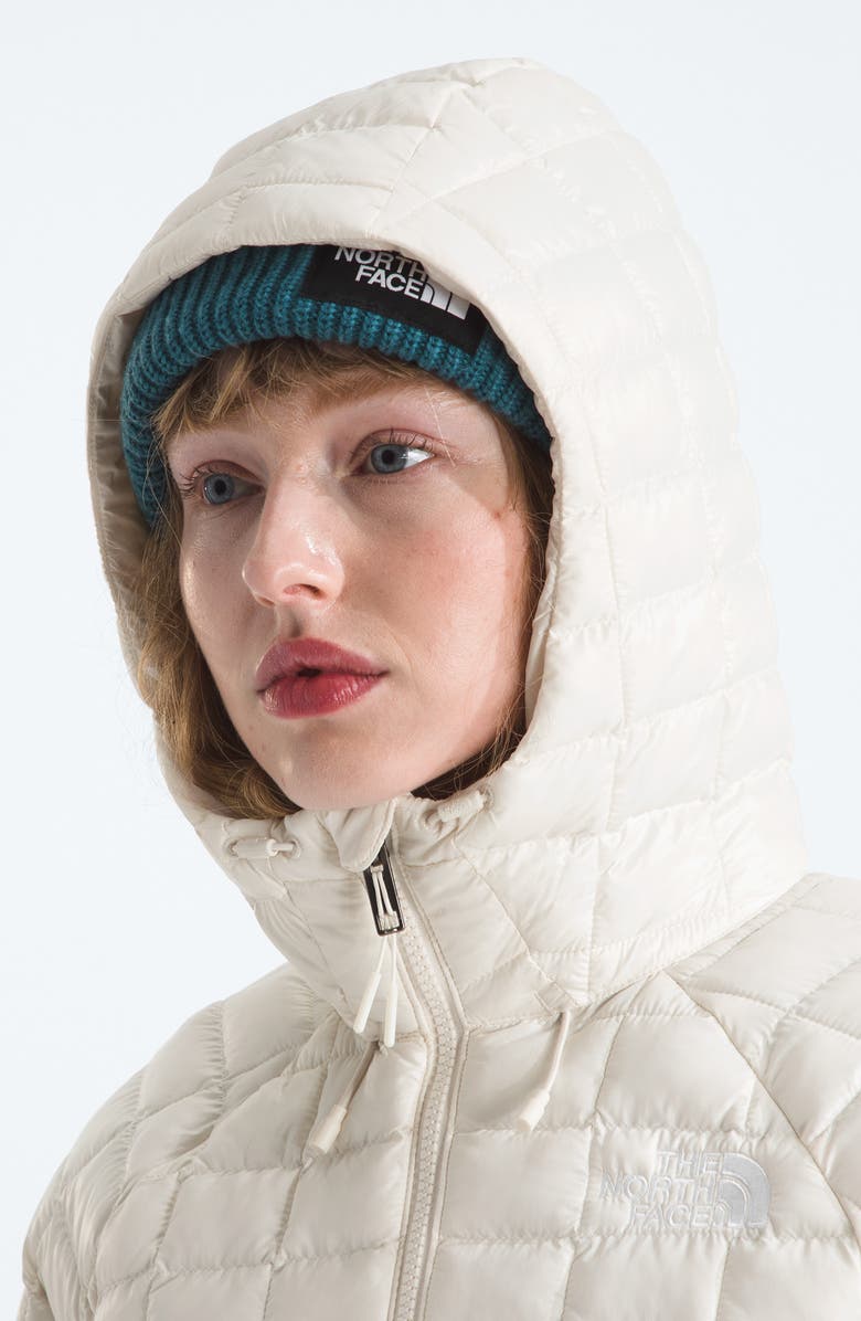 The North Face Thermoball Quilted Hooded Parka, Alternate, color, White Dune