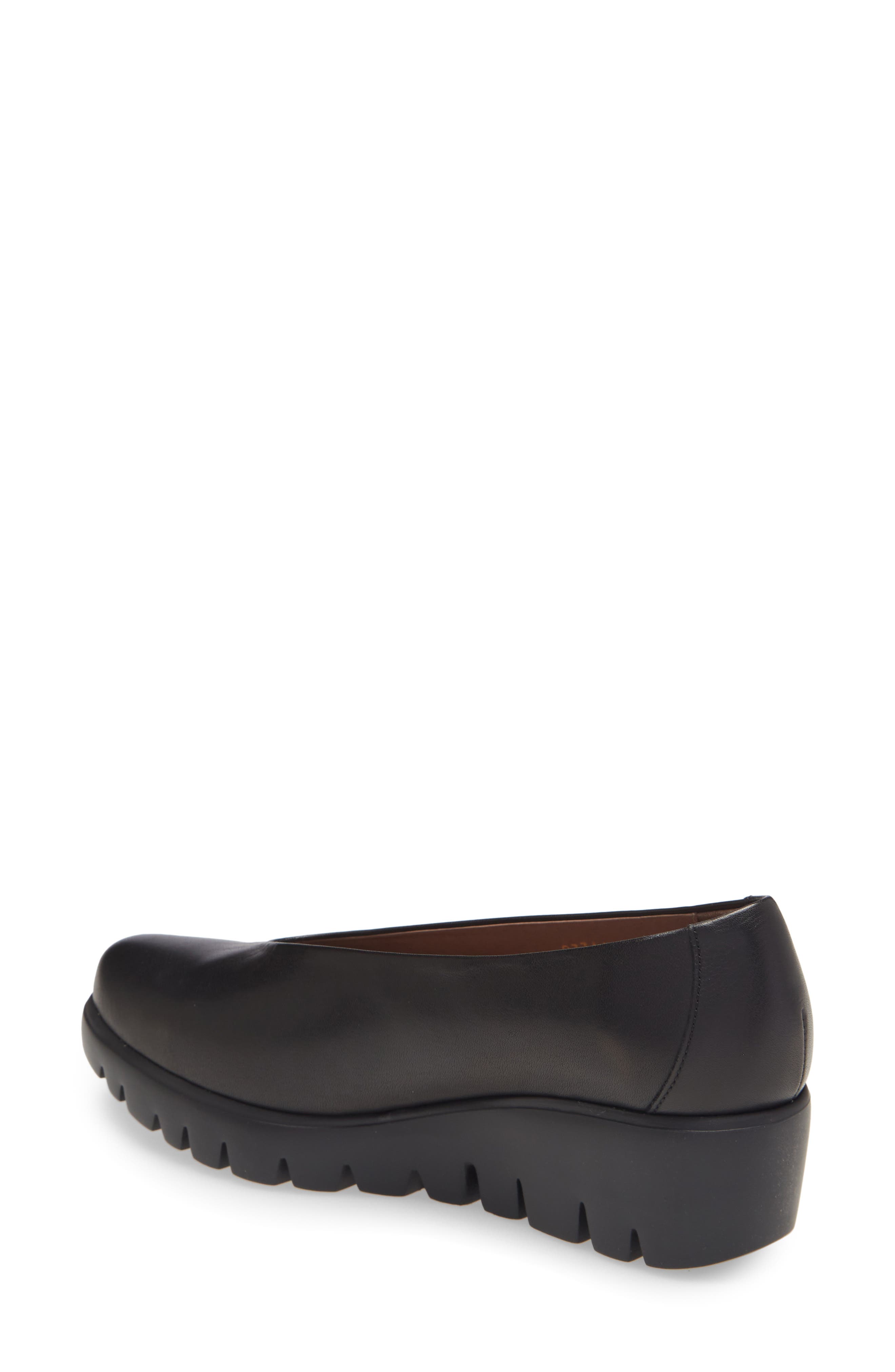 Wonders Lightweight Wedge Pump, Alternate, color, Black Smooth Leather