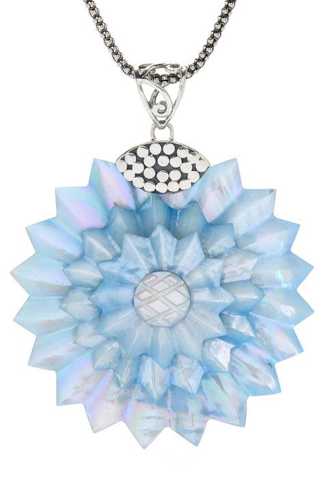 Mother of Pearl Flower Pendant Necklace