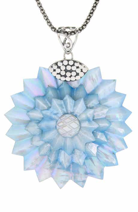 Mother of Pearl Flower Pendant Necklace