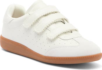 Mabell Low Top Sneaker