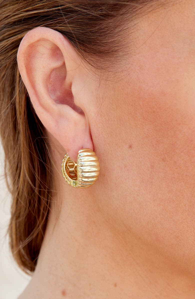 SAVVY CIE JEWELS Ribbed Puffy Hoop Earrings, Alternate, color, Gold