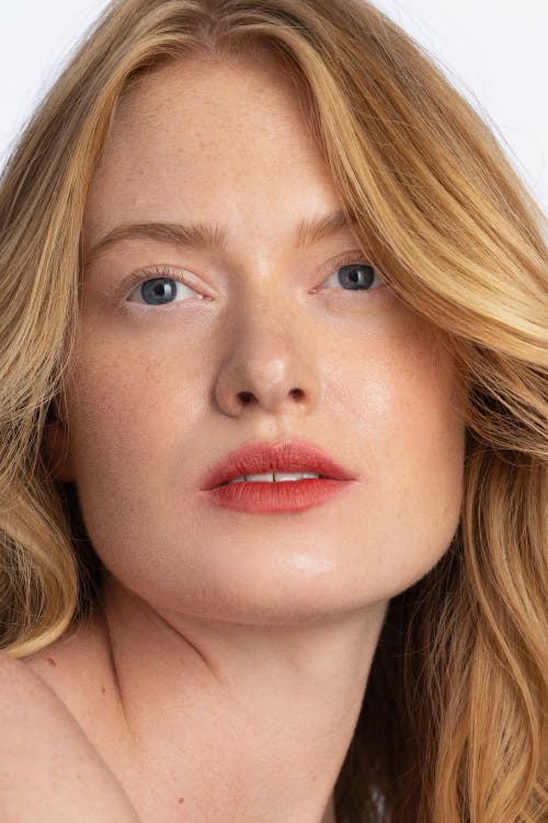 Cle Cosmetics Melting Lip Powder In True Red
