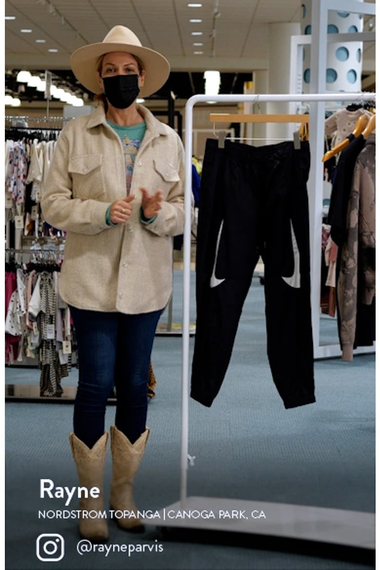 Swoosh Woven Pants video