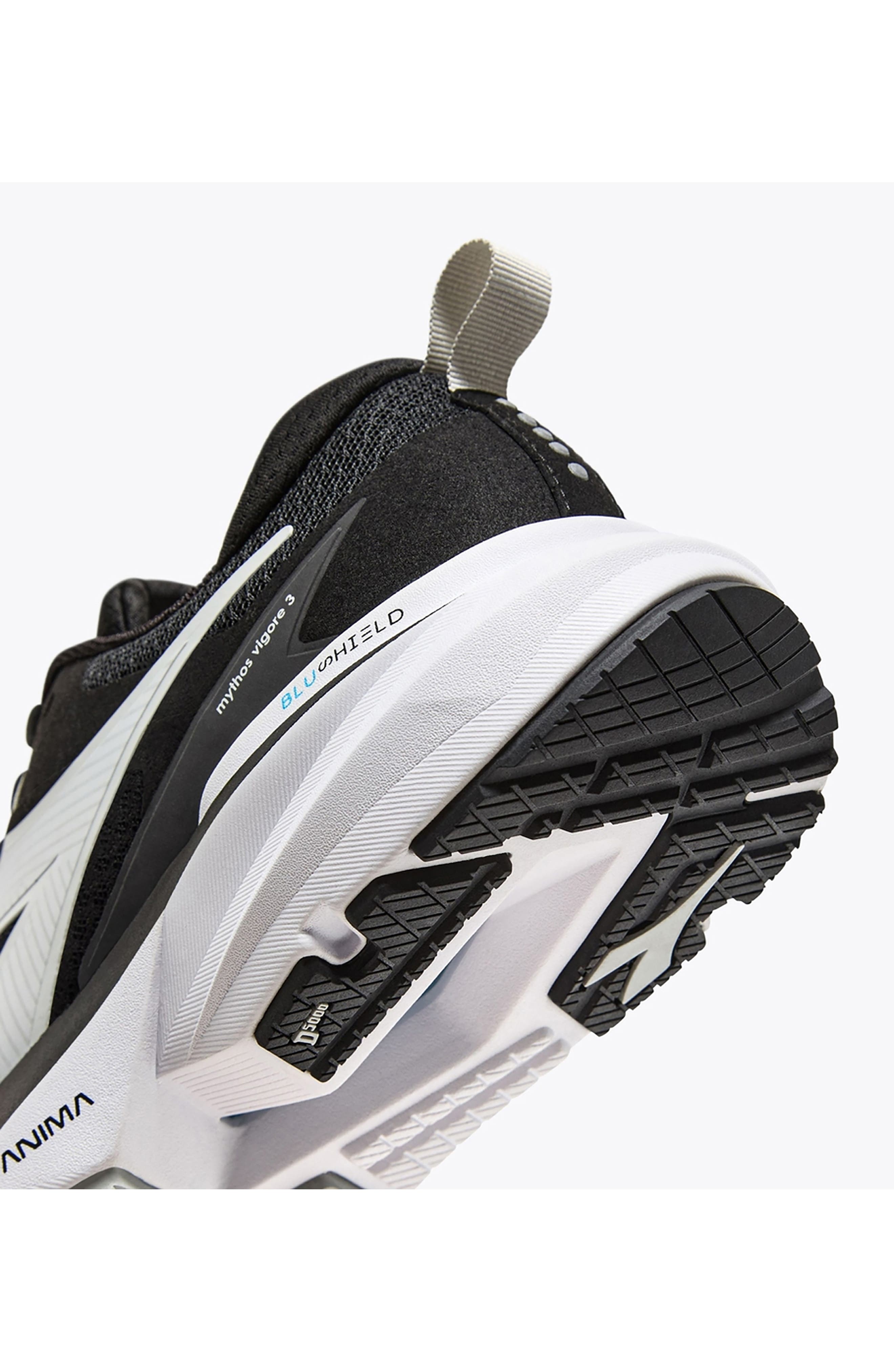 Diadora Mythos Vigore 3 Running Shoe, Alternate, color, Black/White