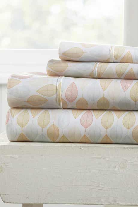 IENJOY HOME Our Elegant Fall Foliage Pattern 4-Piece Sheet Set - Yellow - Queen