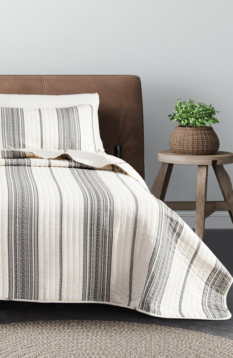 Woven & Weft Farmhouse Stripe Quilt & Sham Set, Alternate, color, Grey