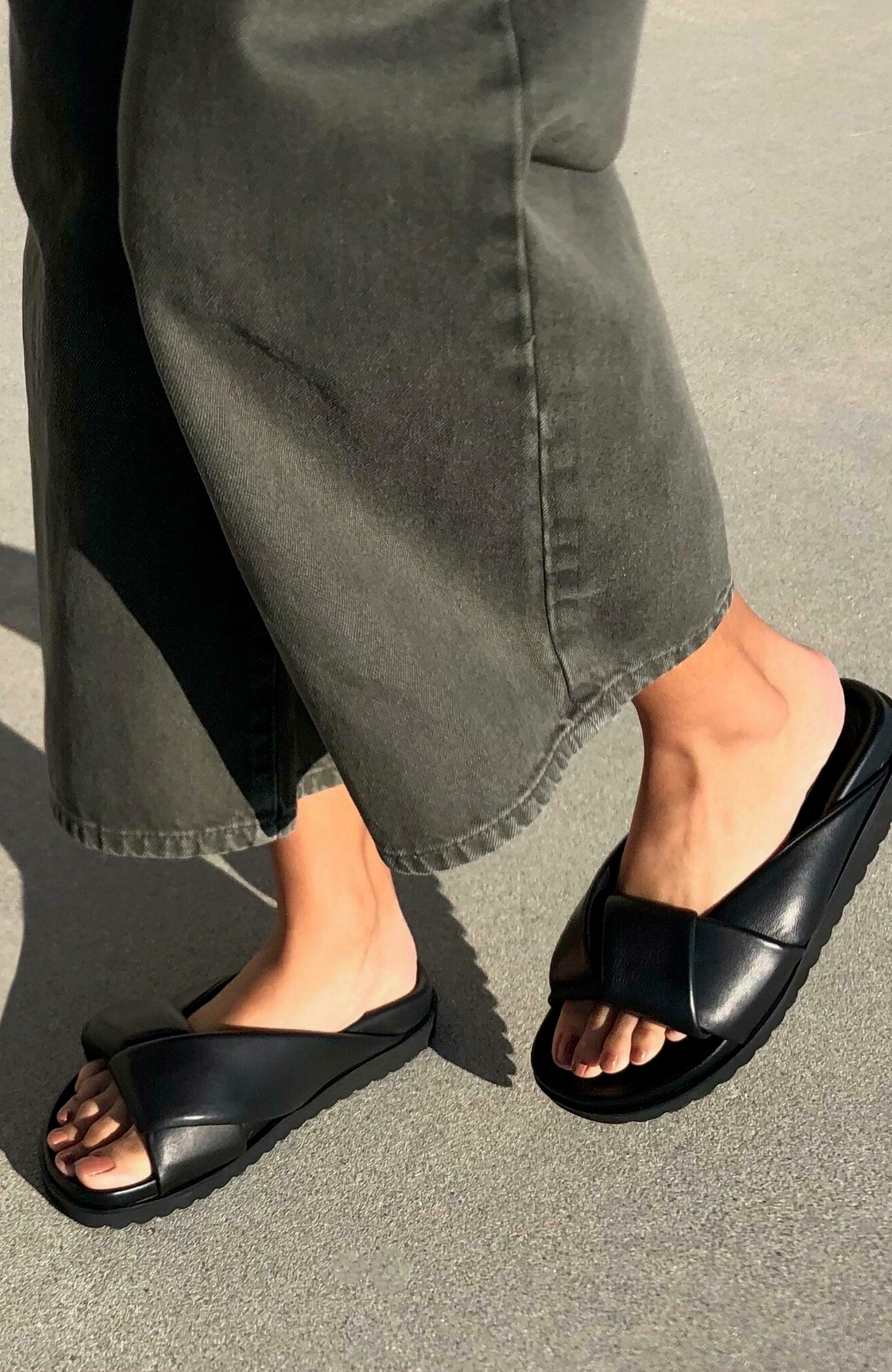 Neil J. Rodgers Obi Slide, Alternate, color, Black Nappa