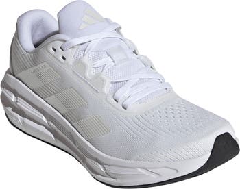 Questar 3 Running Shoe
