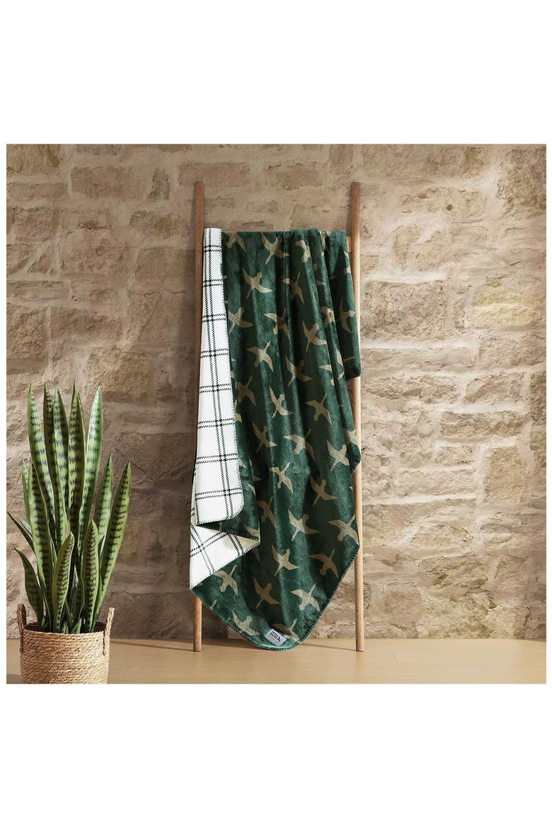 Geese Reversible Flannel Throw Blanket, Alternate, color, GREEN